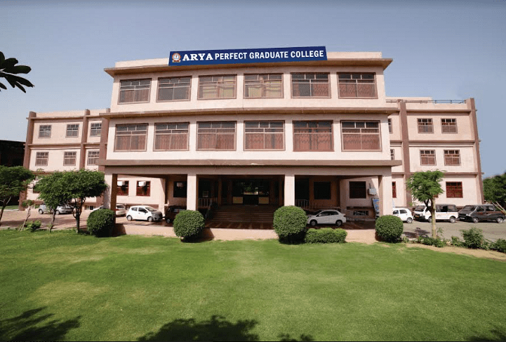 Arya Perfect Graduate College